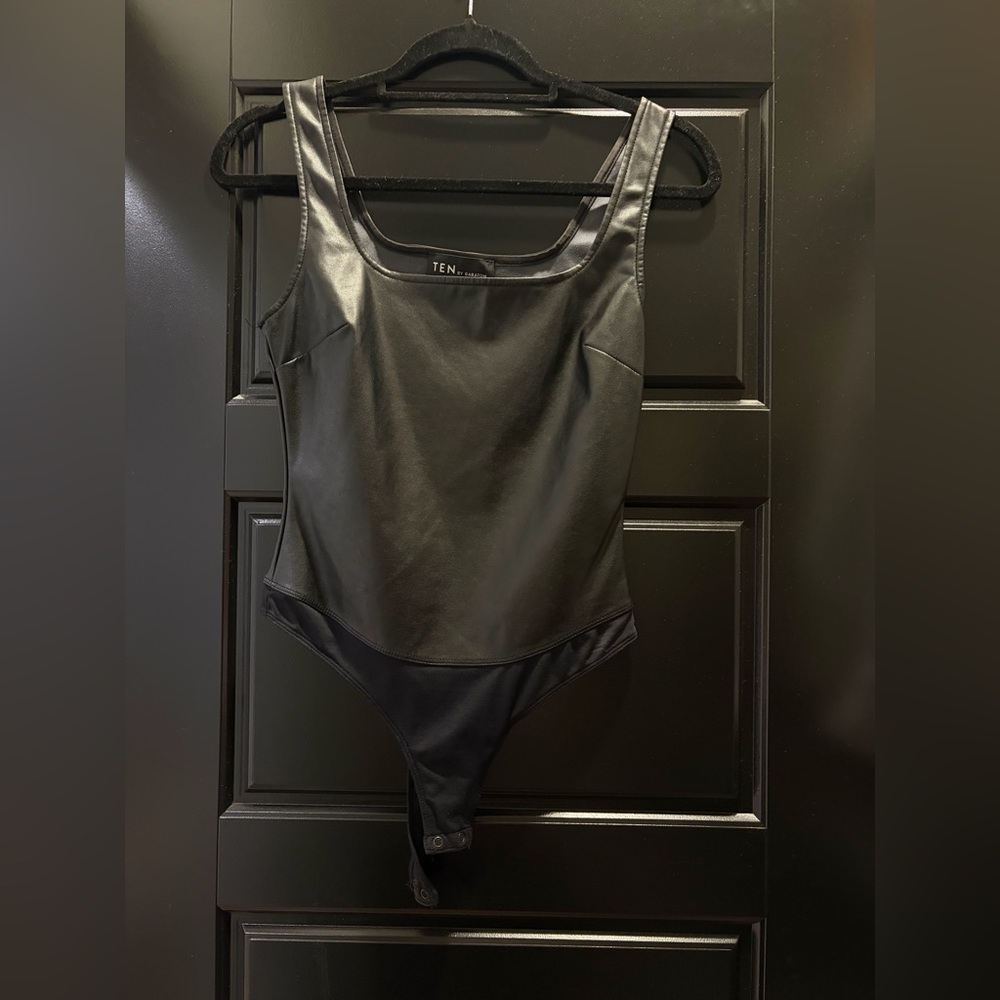 Aritzia Babaton Black Body Suit